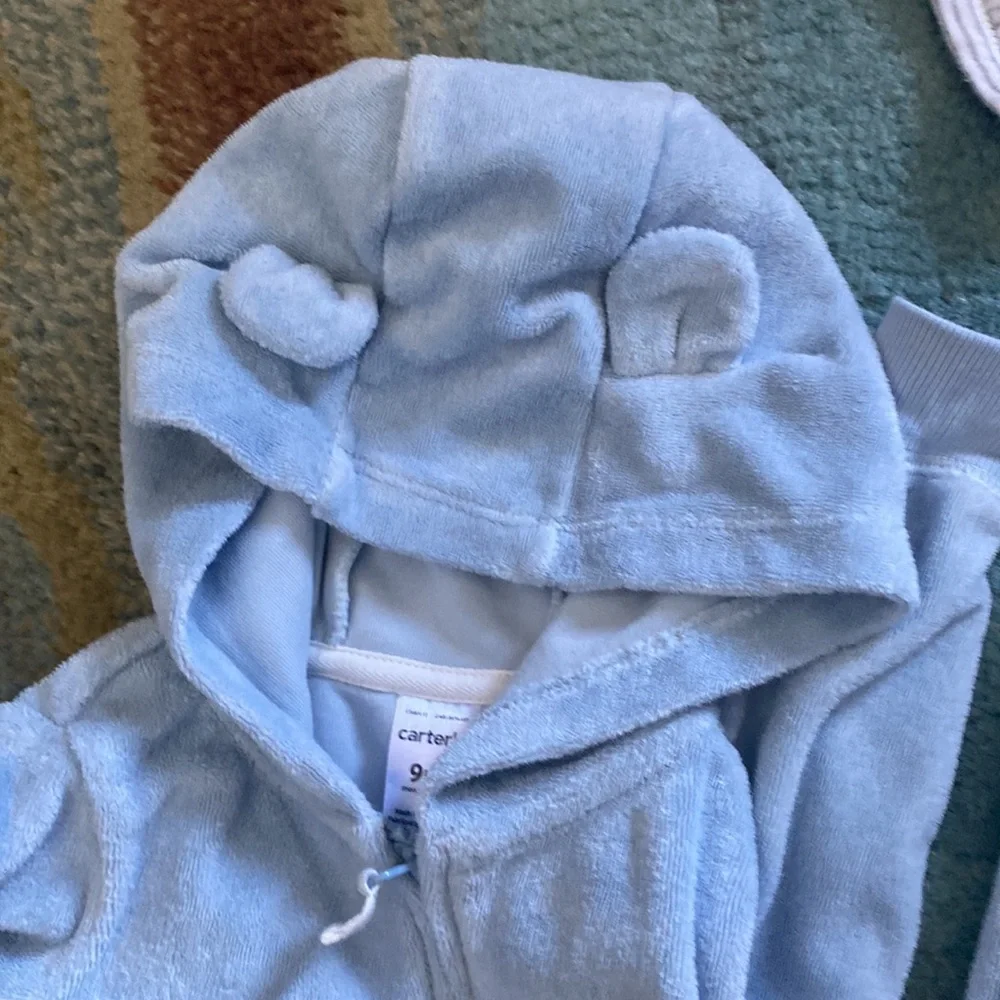 Carter’s 6-9 month bear outfit